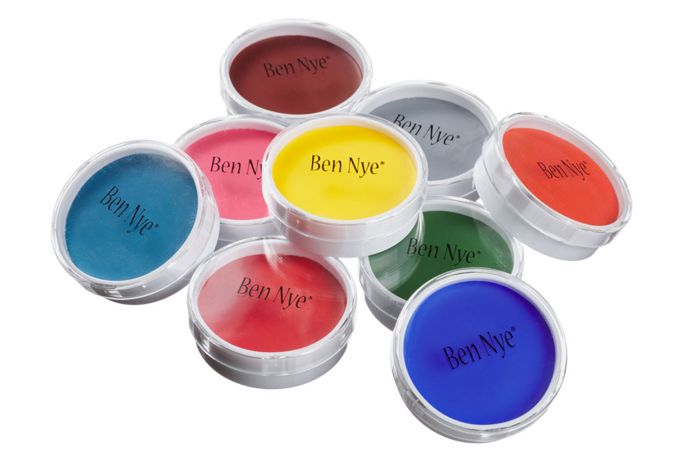 Ben Nye Banana Luxury Powder 3oz. - Screamers Costumes