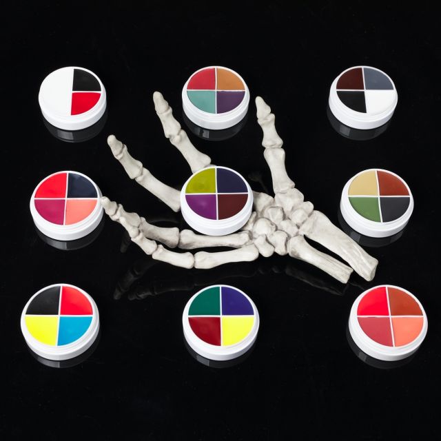 FX Color Wheels are mini and mighty! 🎨⁠
Create burns, bruises, aging, and other effects to make your character really shine! You can use a stipple sponge to create mottled textures and gently tap colors on for a more subtle effect. ⁠
Make sure you set the cremes with a translucent powder like our Neutral Set!