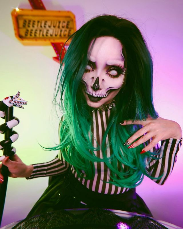 It's Showtime! 💚💀⁠
@christina.alexandraa envisions a deader than ever Beetlejuice with this fantastic look! Christina created the skull base with our Clown White paint and Super White Setting Powder.⁠